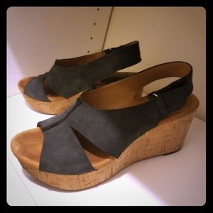 Clarks any season sandals